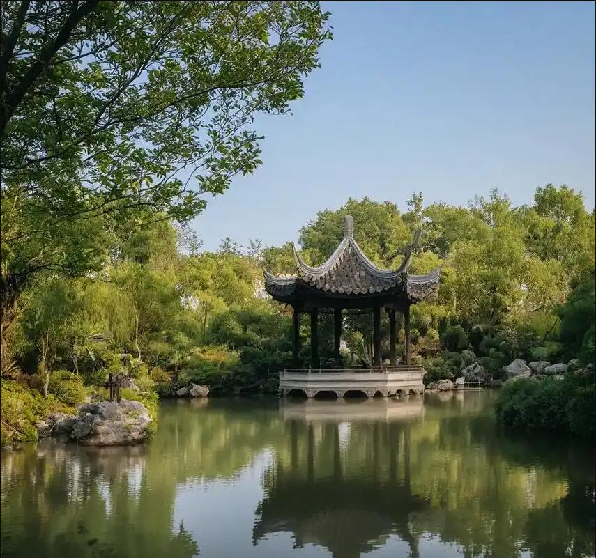 四方区雨珍餐饮有限公司